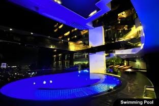Gramercy / 55th Floor / Amazing View / Fast Wi-Fi Vacation rental in Makati