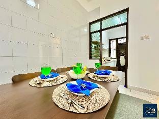 Boho Bliss.Taman Molek@4Bed2Bath Near Jusco Tebrau Vacation rental in Johor Bahru