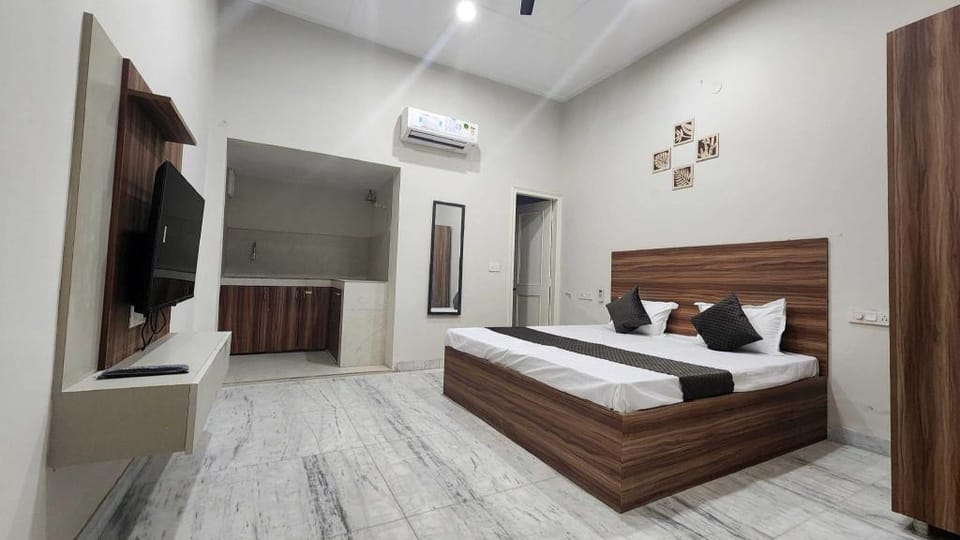 OYO Hotel THE-A Hotel in Ludhiana