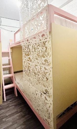 Shared Room for FEMALES (Upper Bedbunk) Apartment in Makati
