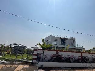 Four Friends Farmstead Villa in Hyderabad