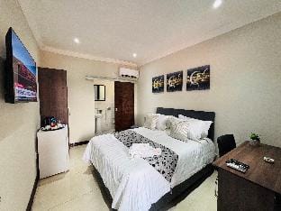 The Pillows Suites Guest House Waterkloof Ridge Vacation rental in Pretoria