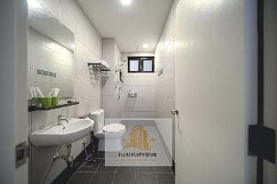 Meridin Executive Suite 2 Room (Level 25) Vacation rental in Johor