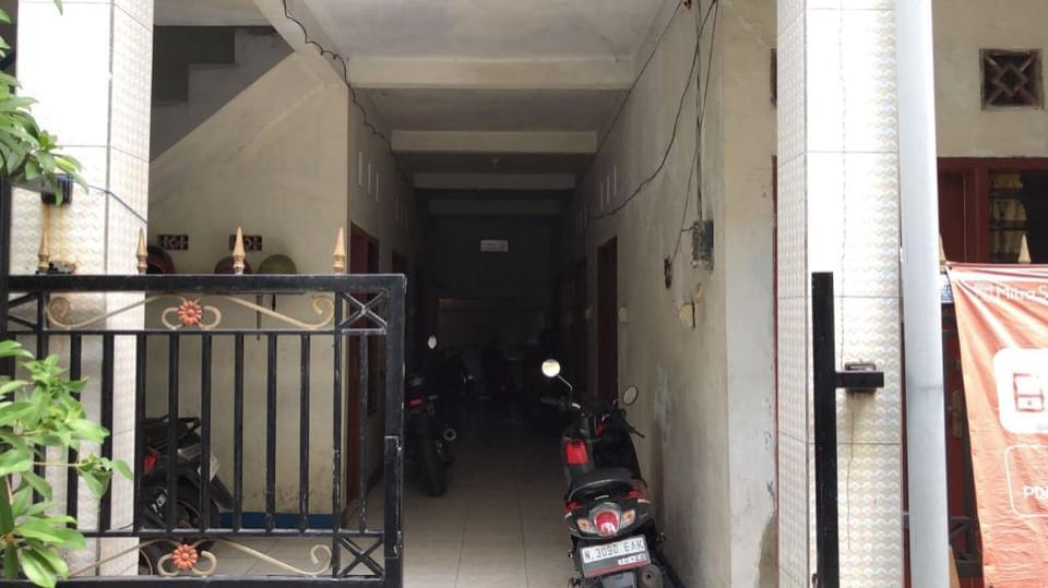 Hotel O Homestay Bu Sun SyariahNearTaman Rekreasi & Pemandian Taman Suruh Hotel in East Java