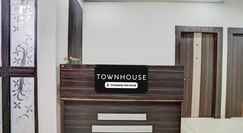 Super Townhouse Faizabad Road Opp BBD University Hotel in Nepal