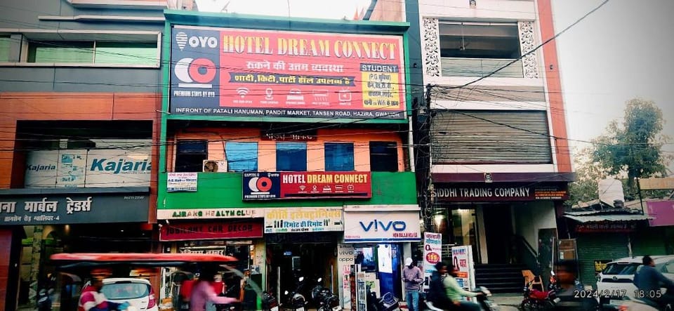 OYO Hotel Dream Connect Hotel in India