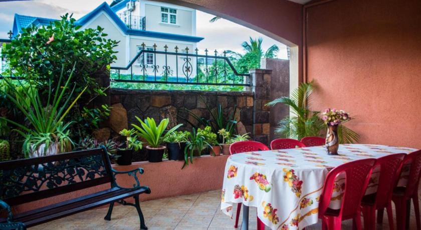 Villa 9BR Apartment in Flic en Flac
