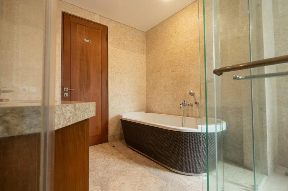Rarama Studio close with Canggu and Seminyak Bed and Breakfast in North Kuta