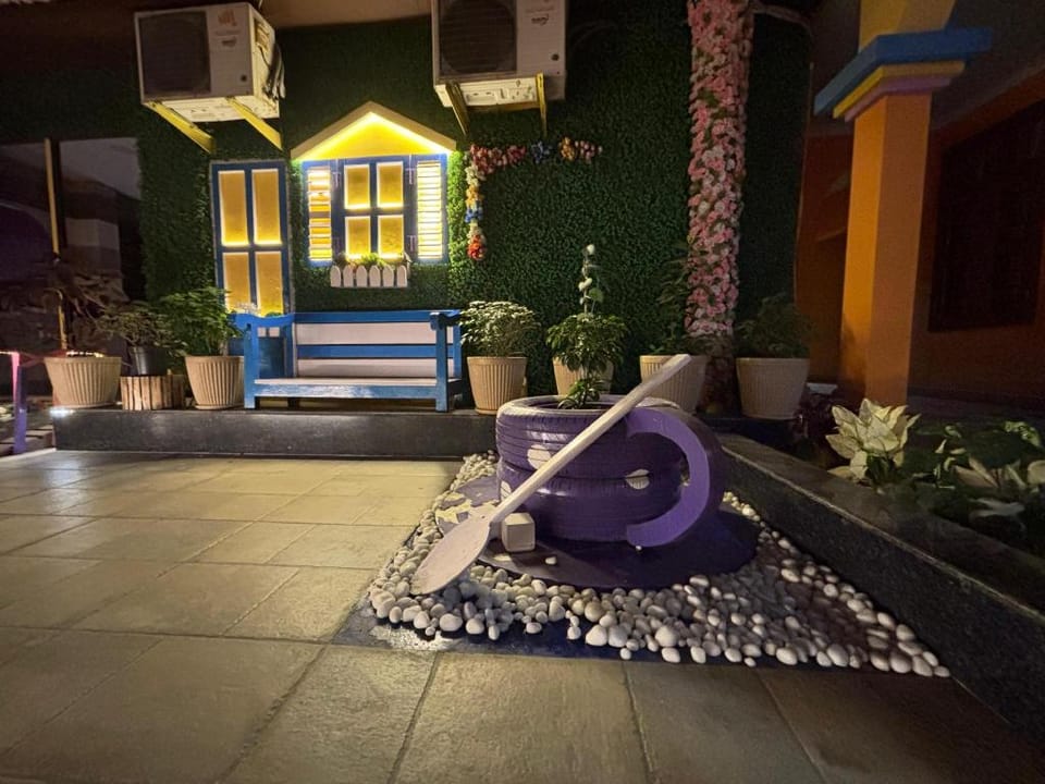 Serenity Inn And Grill Hotel in India