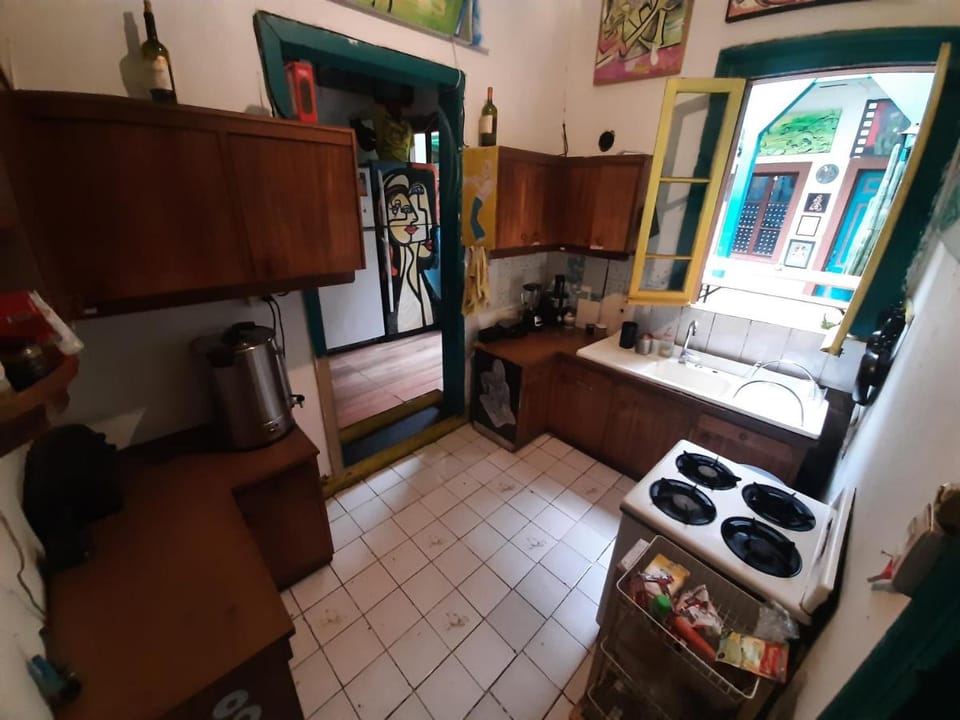 Art Hostel Casa Chaman Bed and Breakfast in Valparaiso