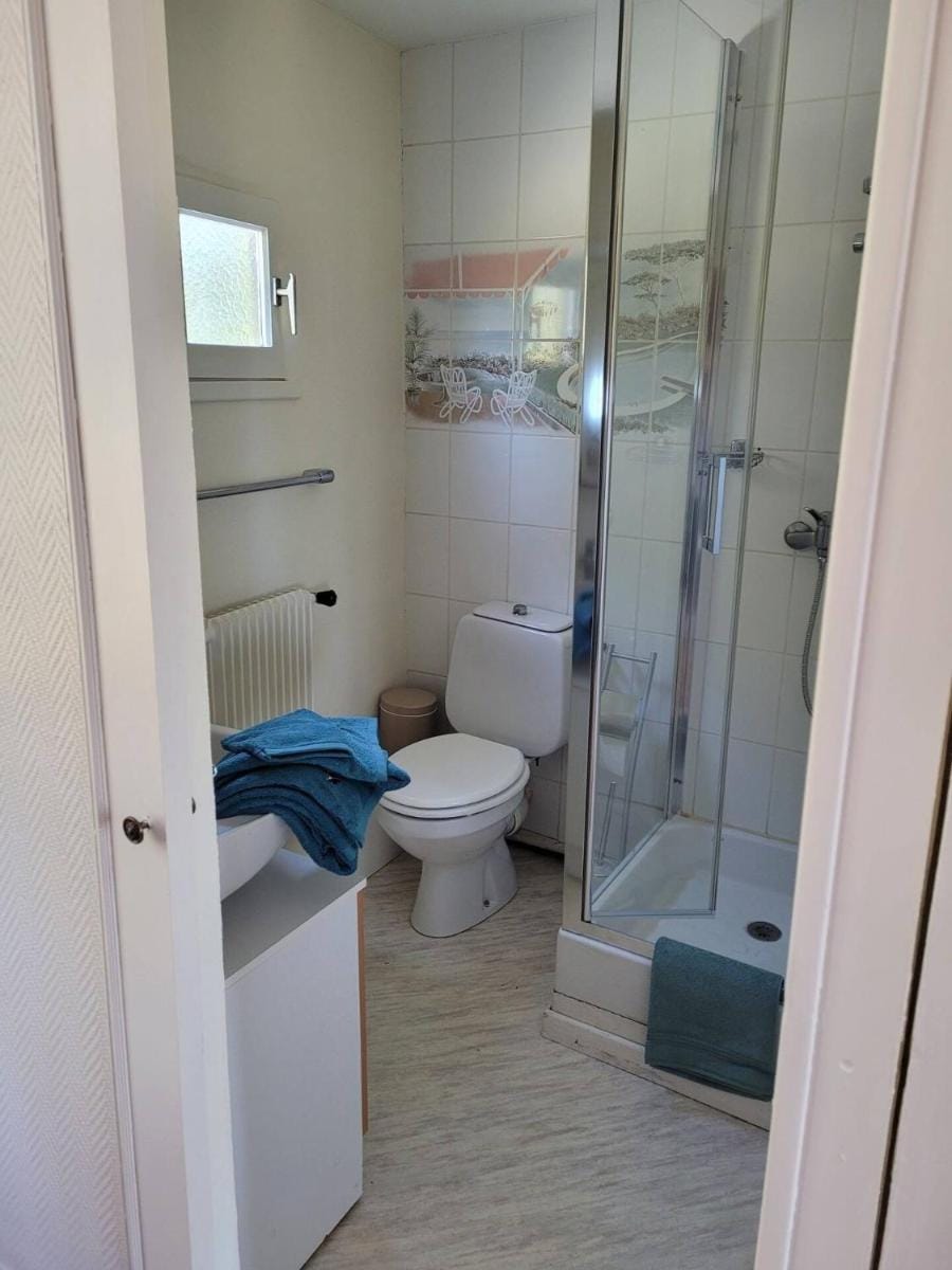 Chambres d’Hôtes Chez Claire Bed and Breakfast in Normandy