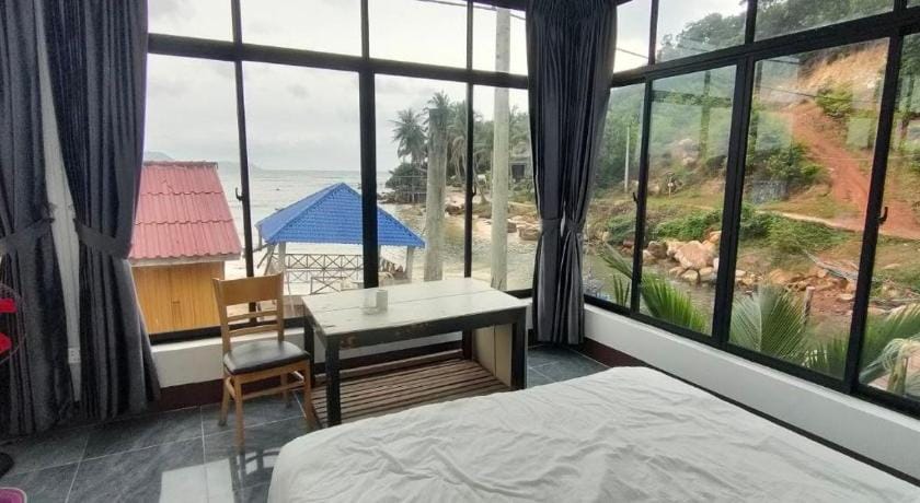 Waterfall Guesthouse Hotel in Sihanoukville