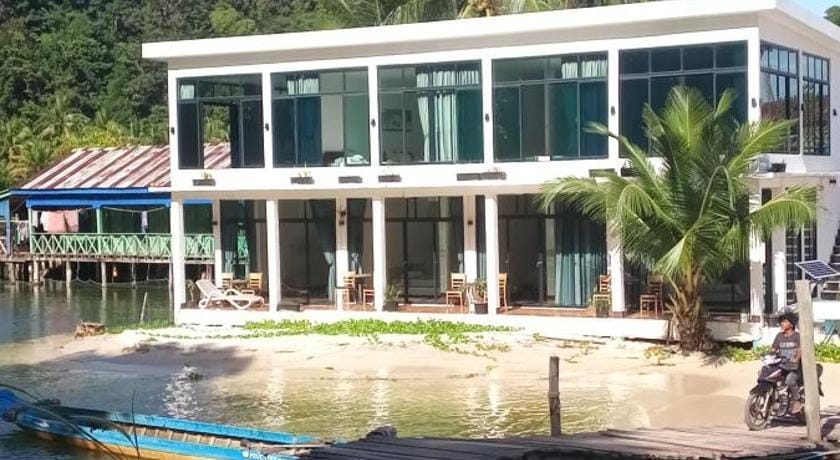Waterfall Guesthouse Hotel in Sihanoukville
