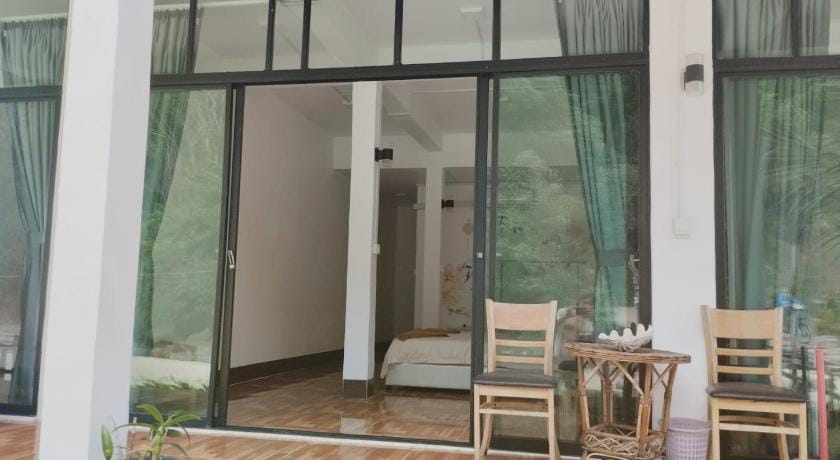 Waterfall Guesthouse Hotel in Sihanoukville
