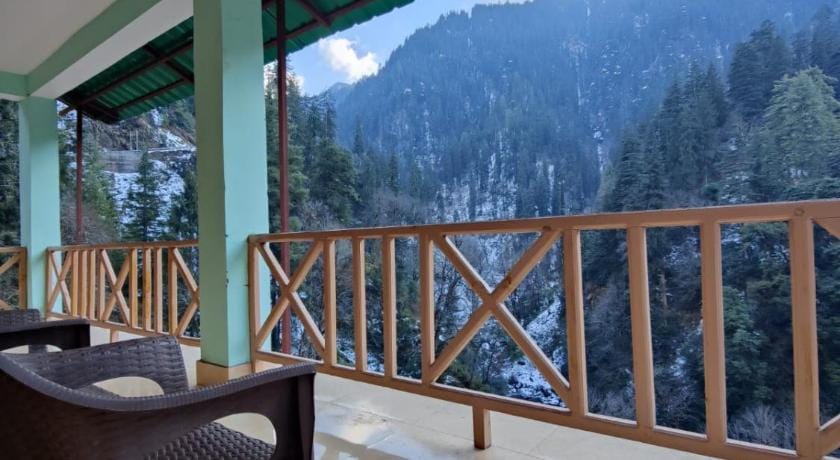 The Forest Pinnacle & Cafe , Sojha Hotel in Himachal Pradesh