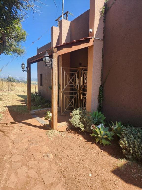 Mount Niconos Villa in Gauteng