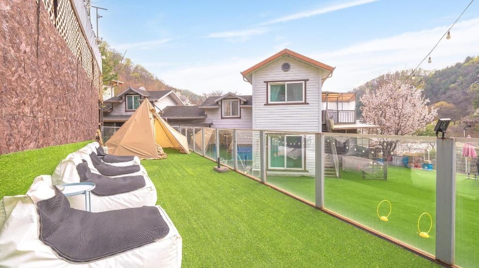 Gapyeong Jmong Choncance&Camping Pension Bed and Breakfast in Gyeonggi-do