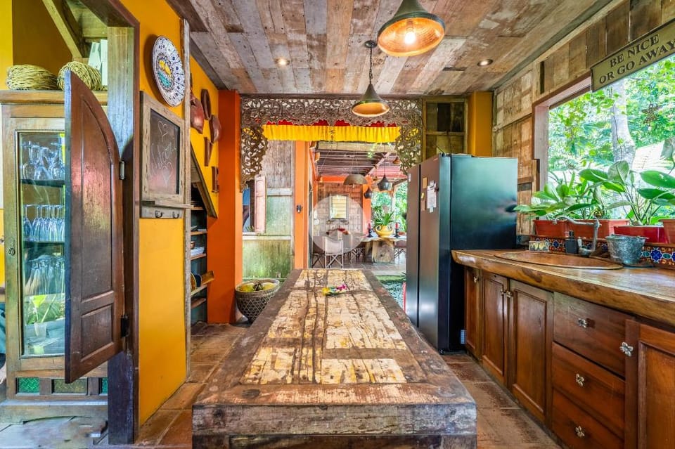 A stunning antique style & a nature sanctuary Hotel in Blahbatuh