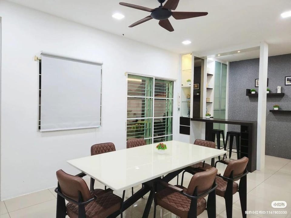 Tambun 5BR/20 pax/mahjong/karaok Vacation rental in Ipoh
