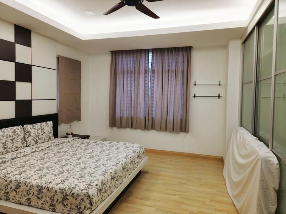 Tambun 5BR/20 pax/mahjong/karaok Vacation rental in Ipoh
