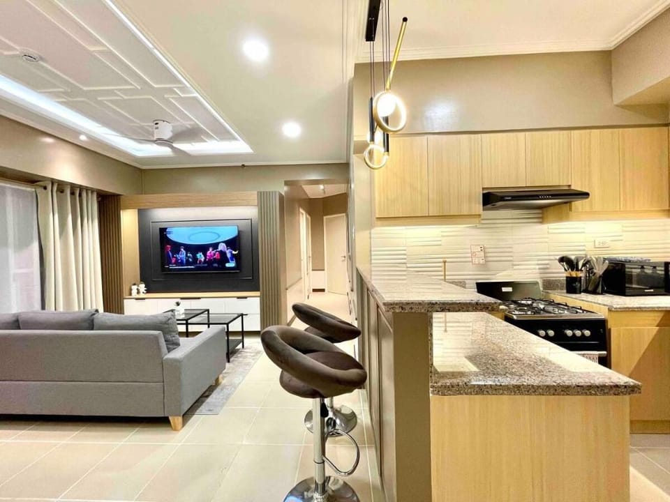 Luxurious 3BR Unit | Karaoke | WI-FI | Netflix Apartment in Quezon City
