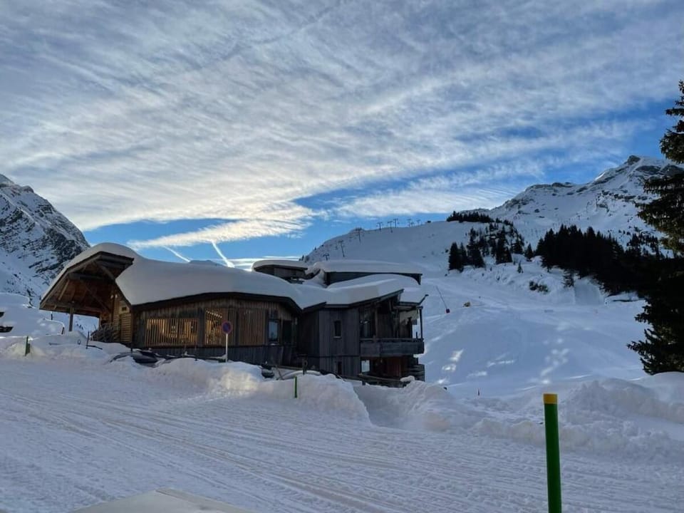 Alpine Creek Chalet - Ski-In Avoriaz, Morzine Chalet in Montriond