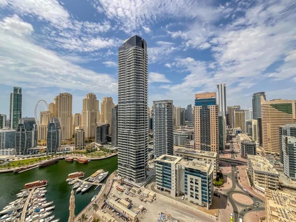 Full Marina view, gorgeous 2 BR Vacation rental in Dubai
