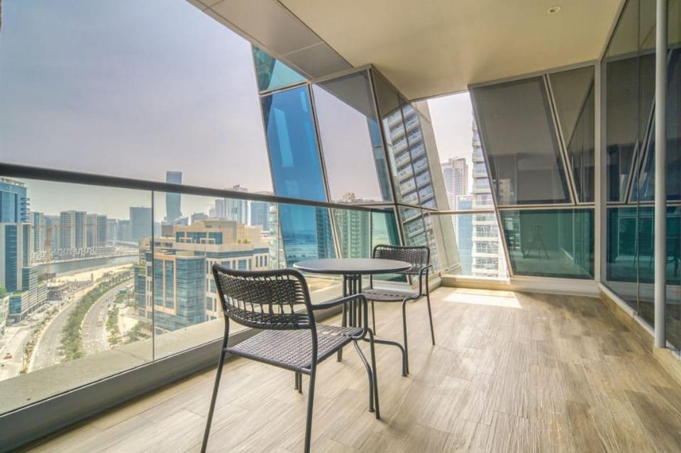 Stunning J-One Tower Studio Vacation rental in Dubai