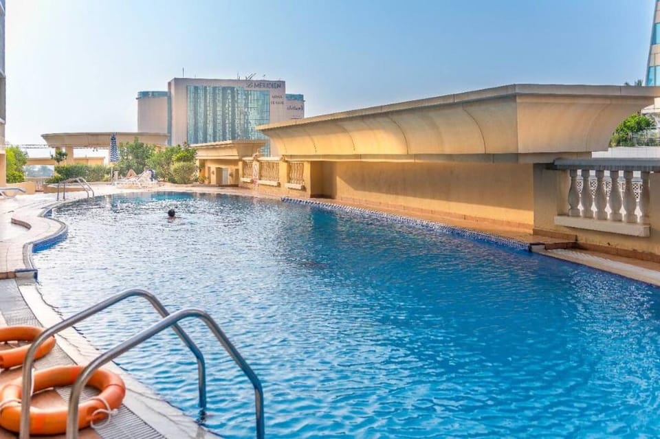 Cozy 1BR apt in Marina Crown Vacation rental in Dubai