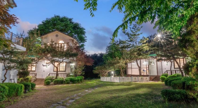 Pocheon luxjay pet Pension Bed and Breakfast in Gyeonggi-do