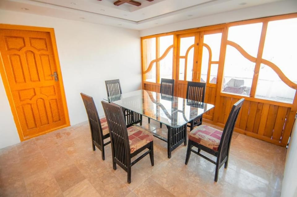 Royal Guest House Newranga Hotel in Pakistan
