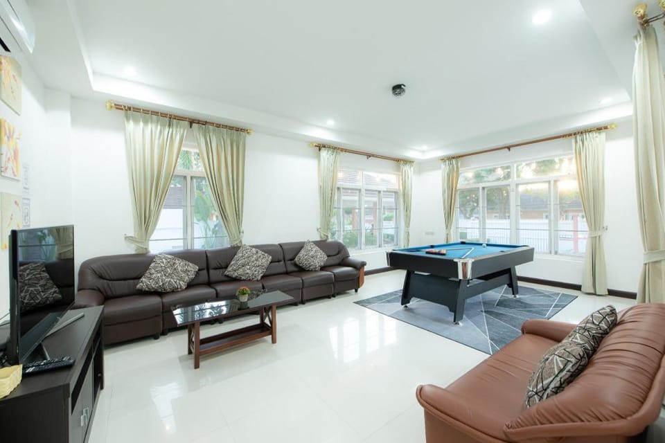 November Pool Villa Villa in Pattaya City