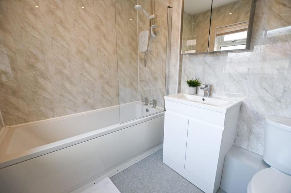 Clarice House | Stylish Three Bedroom Home Vacation rental in Stoke-on-Trent