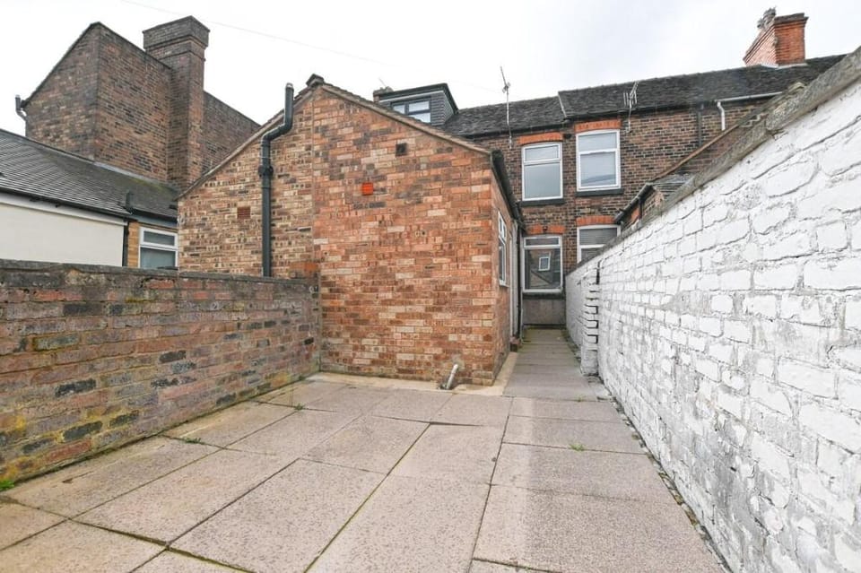 Clarice House | Stylish Three Bedroom Home Vacation rental in Stoke-on-Trent