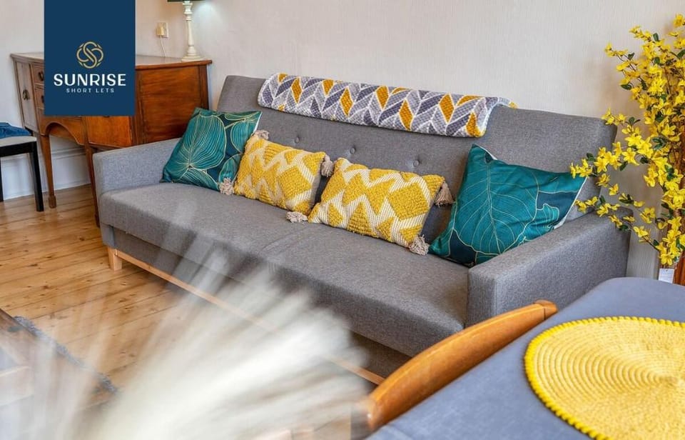 DuplexApt | StunningViews | Office Space | 4Beds Vacation rental in Dundee