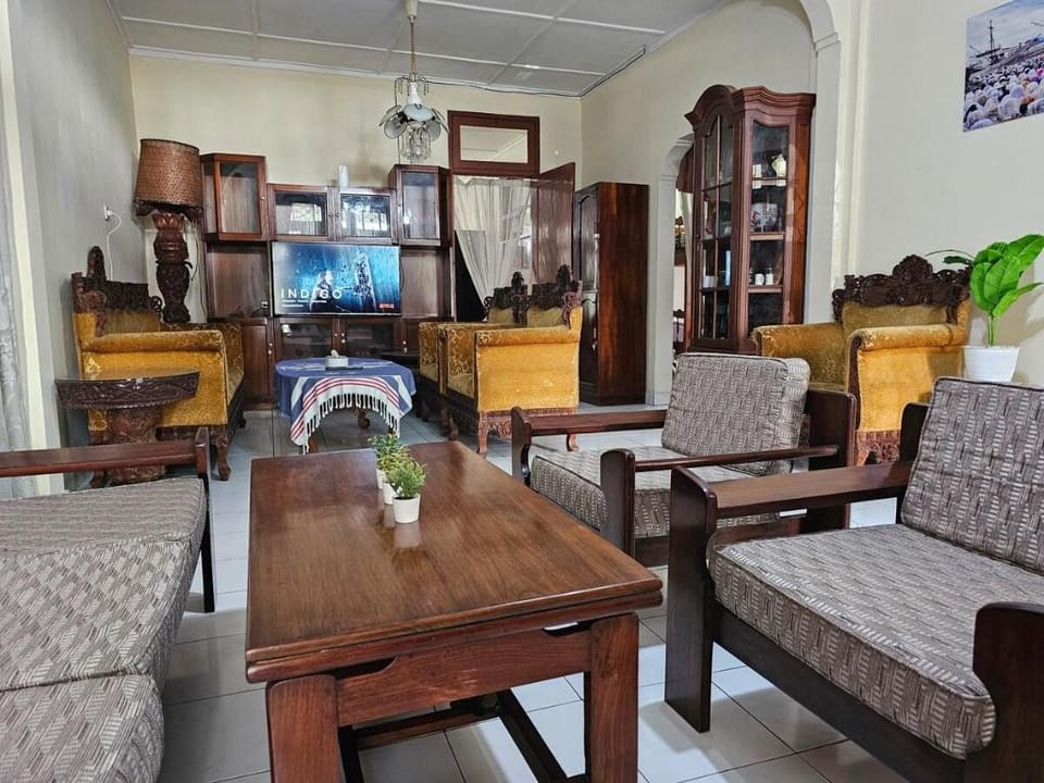 Balapan House (3 BR Javanese Classic Home) Vacation rental in Yogyakarta