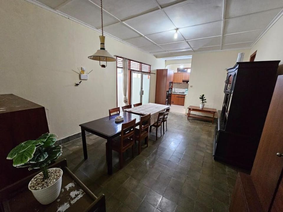 Balapan House (3 BR Javanese Classic Home) Vacation rental in Yogyakarta