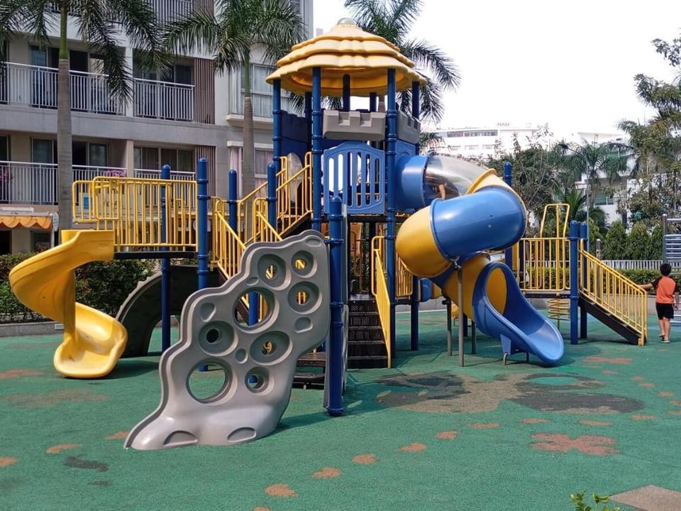 Luxury 2-BR Apt,SECC,FV Hospital, Crescent Mall Apartment in Ho Chi Minh City