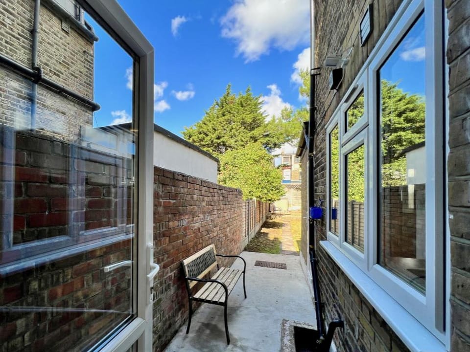 Clarence House - Urban Charm Townhouse Vacation rental in London