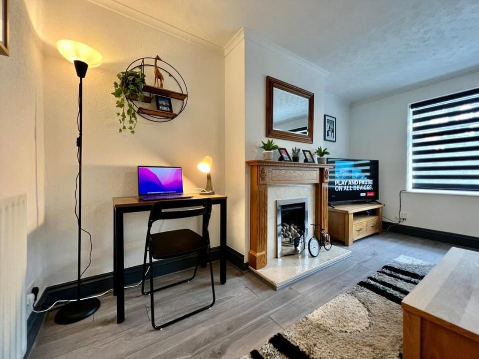 Havenwood House - Contractors or Family Holidays  Vacation rental in Nottingham