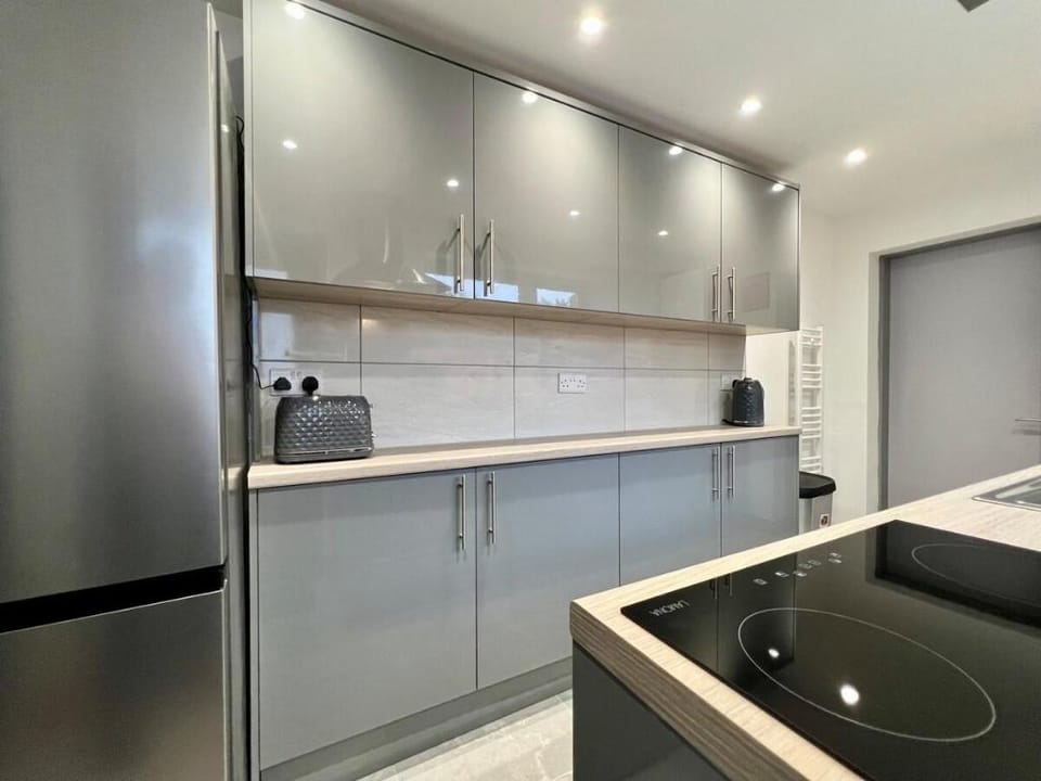St Michael's House - Contractors or Family Holiday Vacation rental in Nottingham