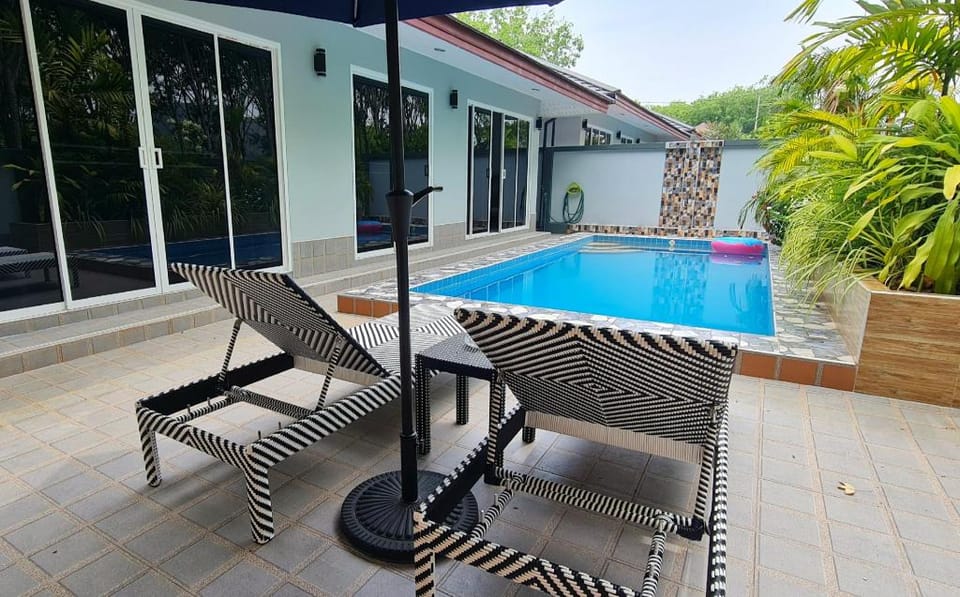 Sky Blue Pool Villa Aonang Villa in Krabi Changwat