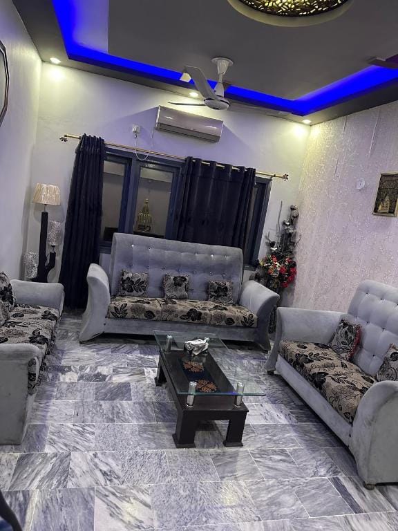Traveler's Home 2br Villa in Gulshan Iqbal blk 7 Vacation rental in Karachi