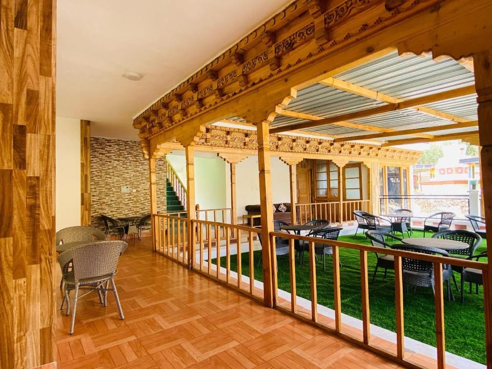 Sakti Villa- Double Bedroom with Mountai View. Villa in India