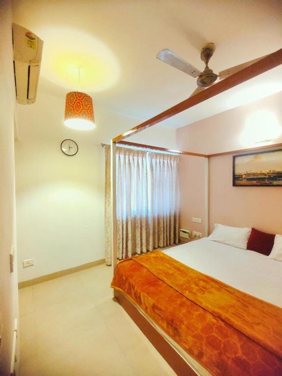 Spacious Ac room Apartment in Candolim