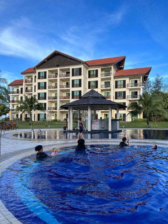 Seascape Karambunai Home - Amazing sea front view! Vacation rental in Kota Kinabalu