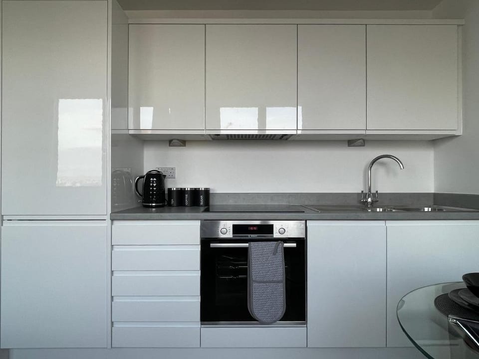 Amazing Views of the City Apartment in Stretford