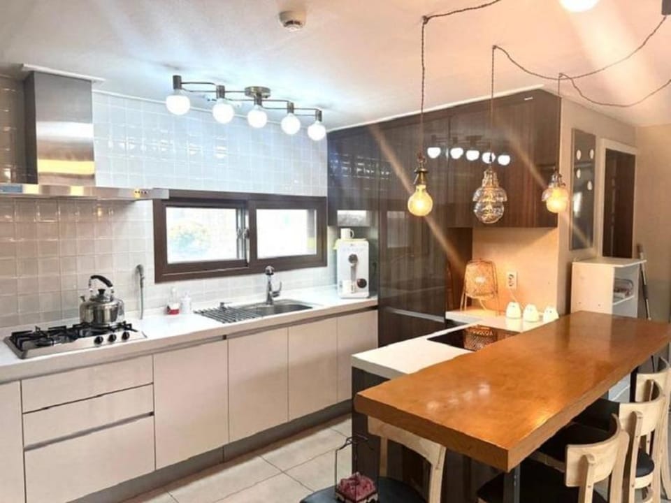 Incheon Airport Hue House (Double Room B) Vacation rental in Gyeonggi-do