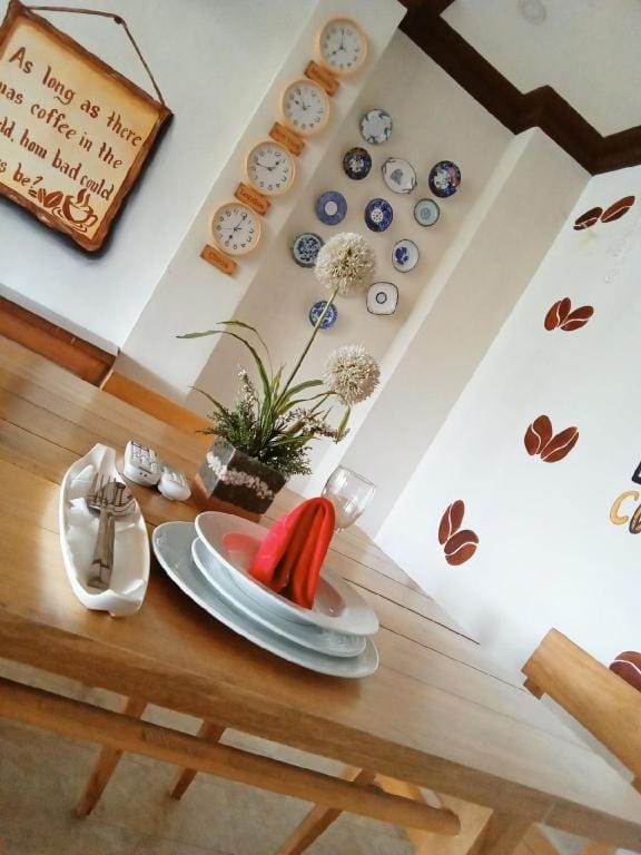Legacy Mansion Pension House ( Superior)9. Vacation rental in Iloilo City