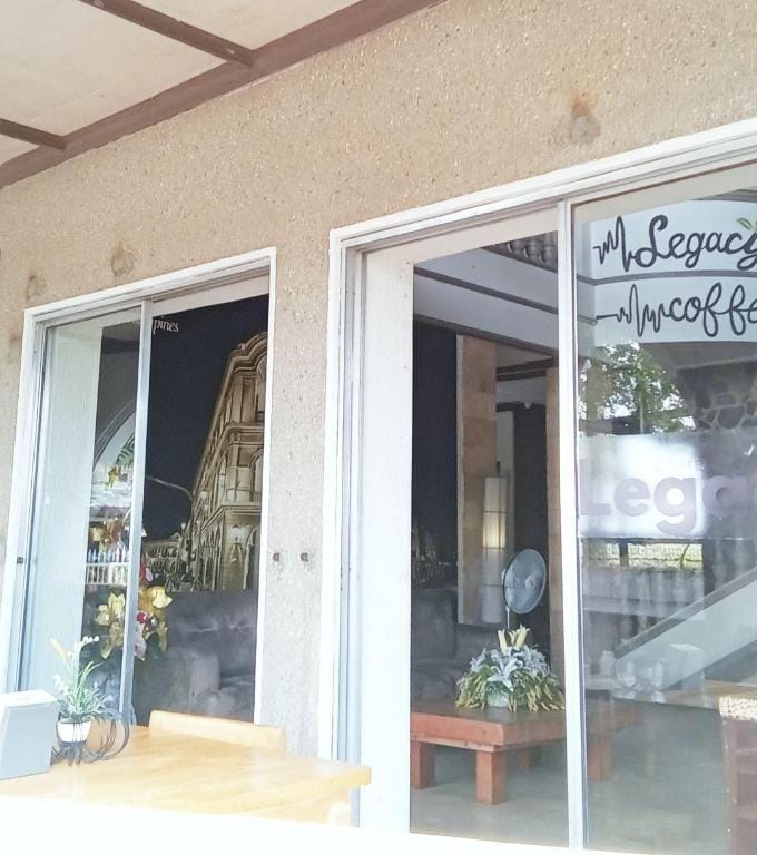 Legacy Mansion Pension House and Resto Bar Vacation rental in Iloilo City